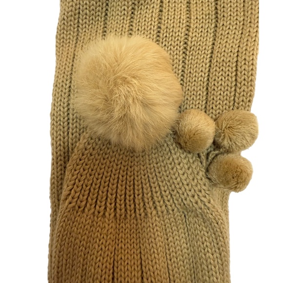Guy Laroche Wool Scarf – Beige Knit with Real Fur Pom Poms - Picture 6 of 11